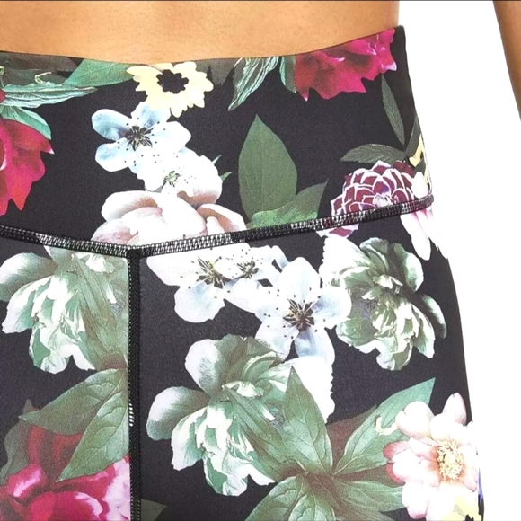 NIKE DRI FIT ONE ICON CLASH FLORAL 7" BIKE TIGHT TRAINING SHORTS Size Small - Picture 10 of 13